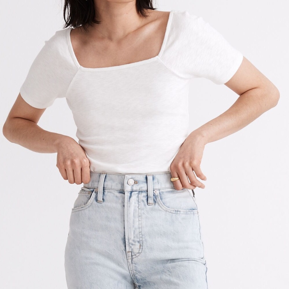 Madewell 90s inspired Square Neck Baby Tee🤍🤍🤍